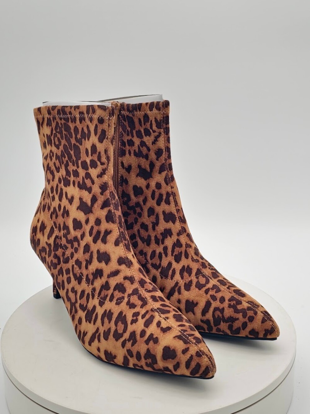 Wild Pair Mannon Leopard Ankle Boots Women 10.5 M Pointed Toe Kitten Heel NEW